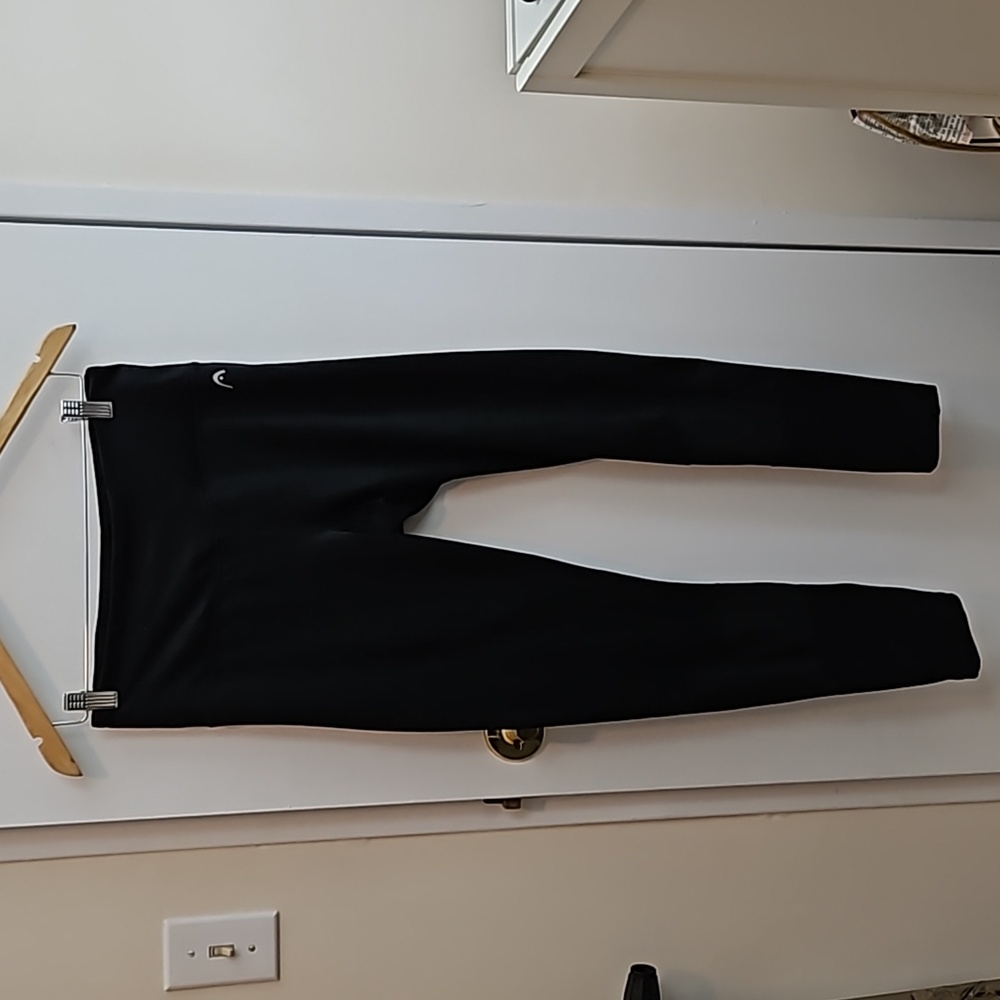 Head Size Medium Fitted Black Leggings
